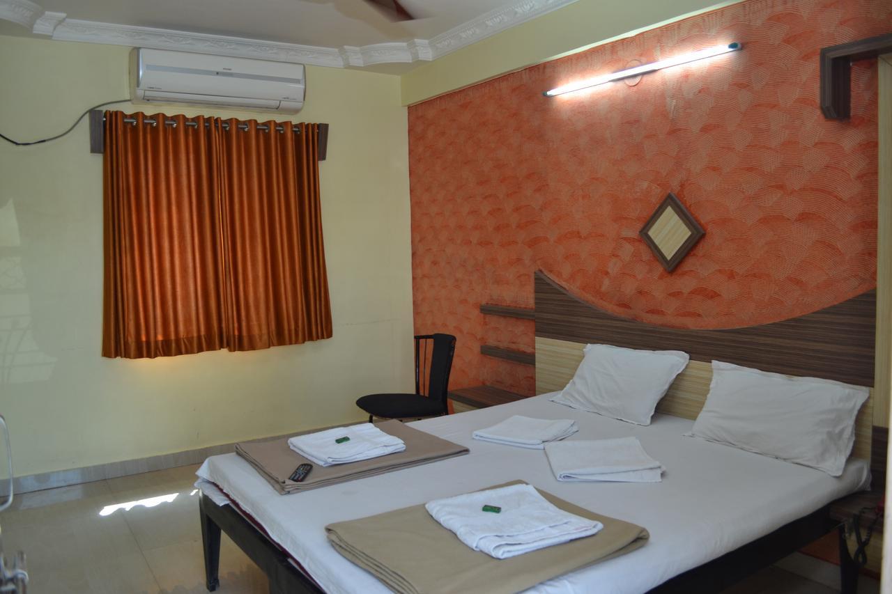Hotel Sai Vishwa Shirdi Dış mekan fotoğraf