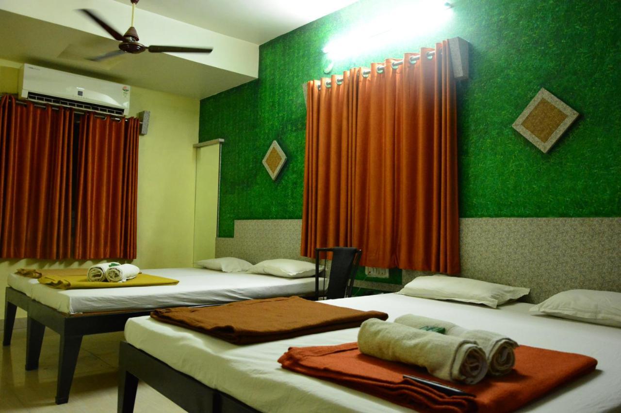 Hotel Sai Vishwa Shirdi Dış mekan fotoğraf